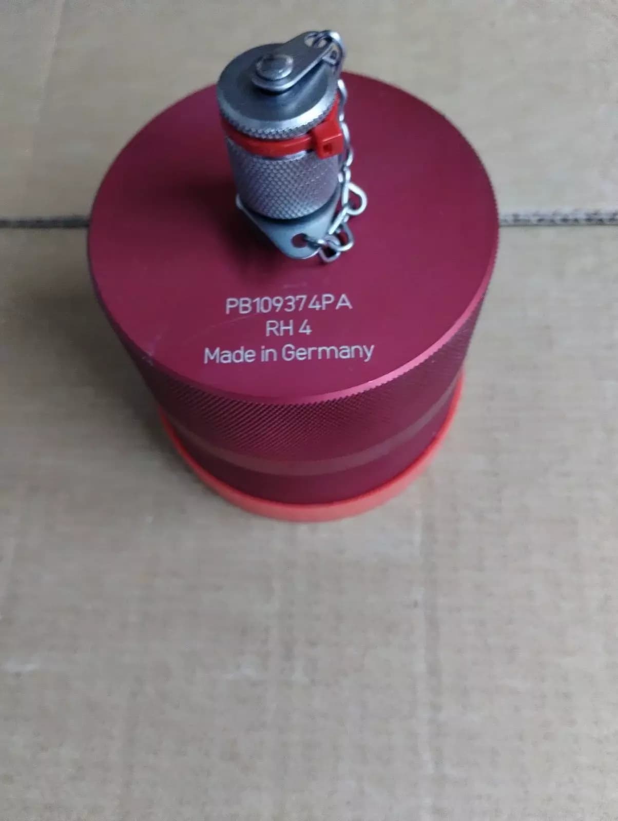 NEW BENTLEY genuine TOOL ADPTR ENG OIL PRESS No : PB109374PA