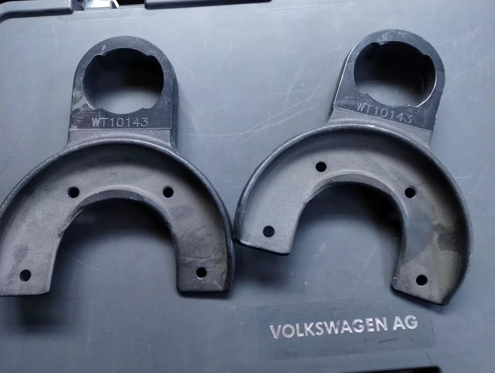 NEW BENTLEY genuine ASSY SHOE SET 136MM O/D 2pcs No : WT10143