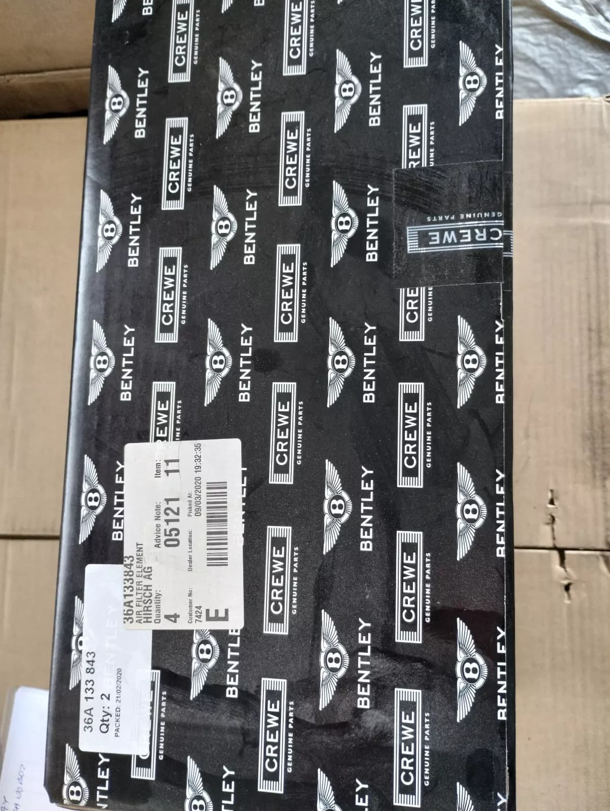 Bentley genuine AIR FILTER W12 No:36A133843 Qty:2