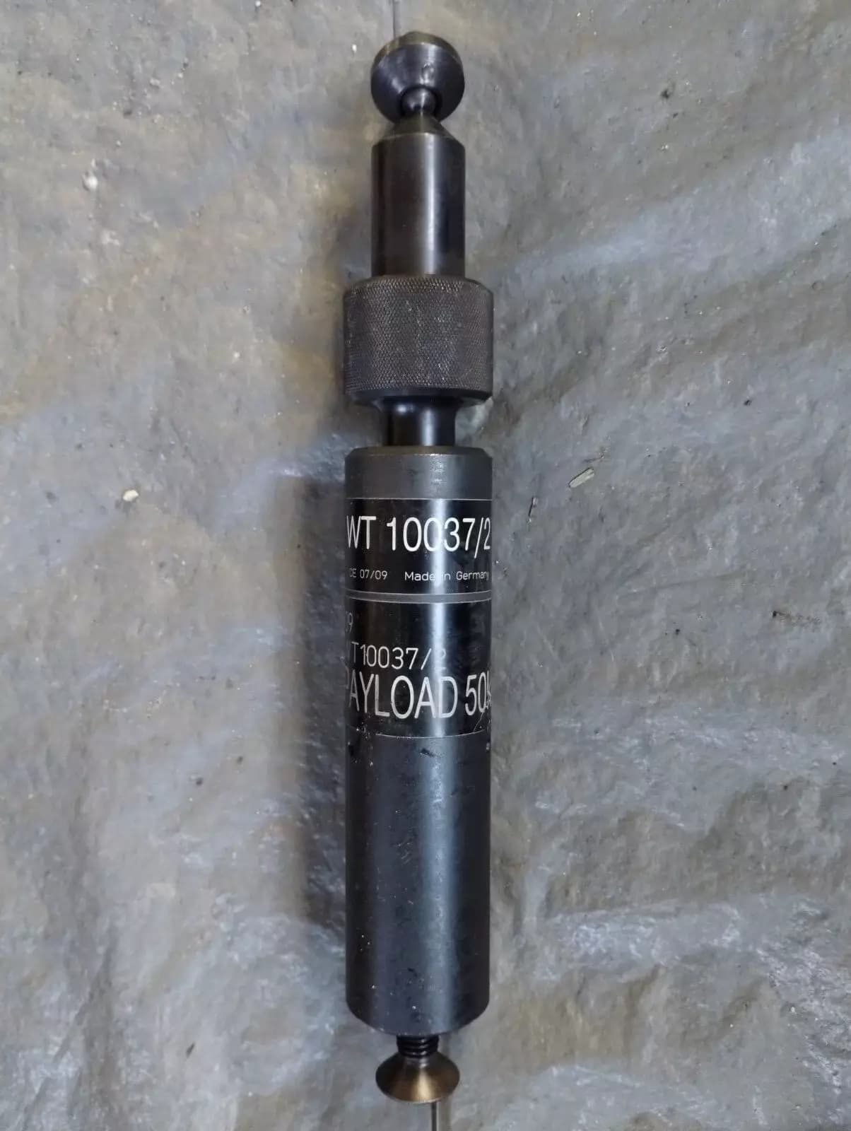 NEW BENTLEY genuine FRONT S/FRAME REM PILLARS No: WT10037/2