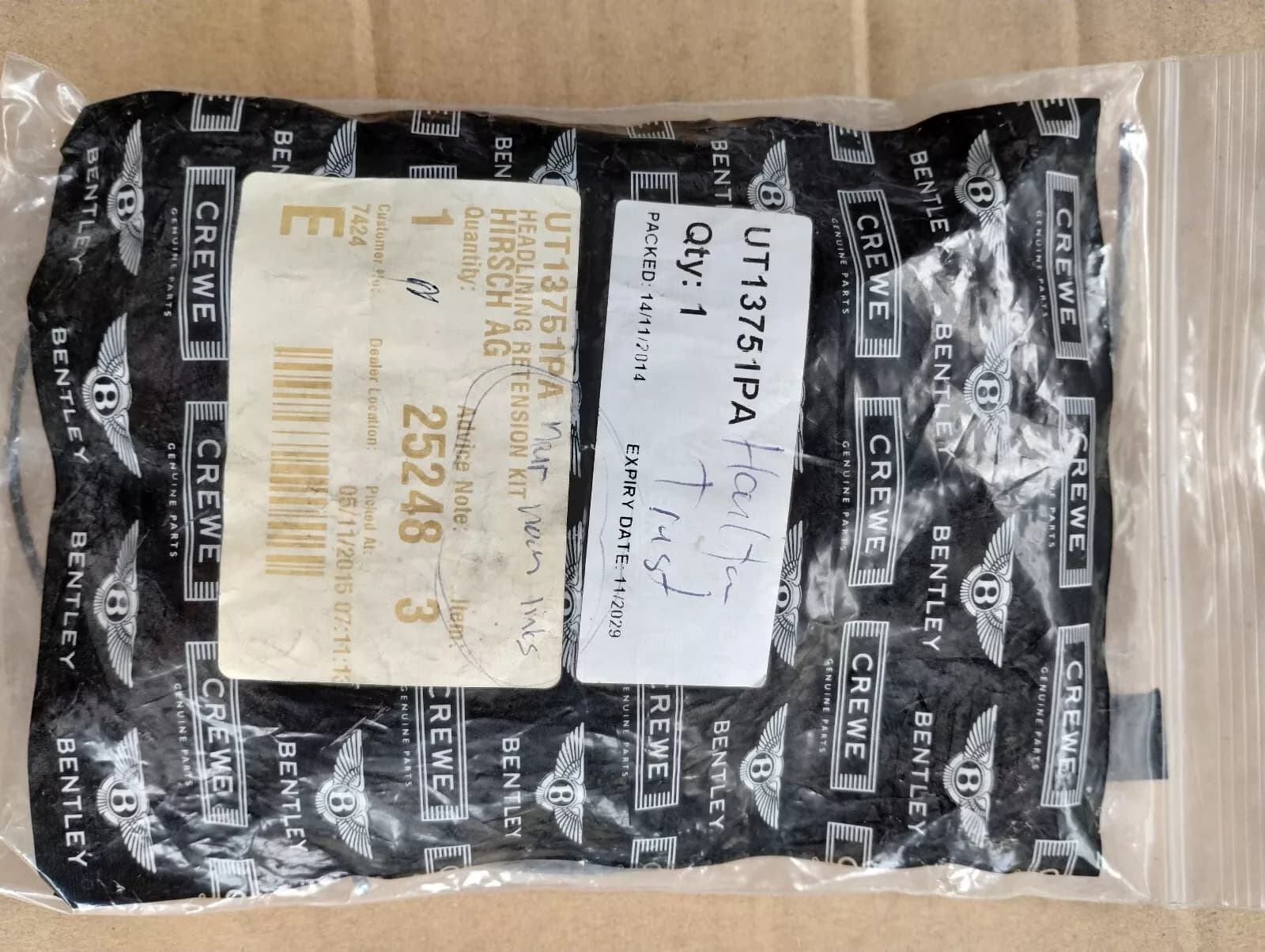 Bentley genuine HEADLINING RETENSION KIT No : UT13751PA