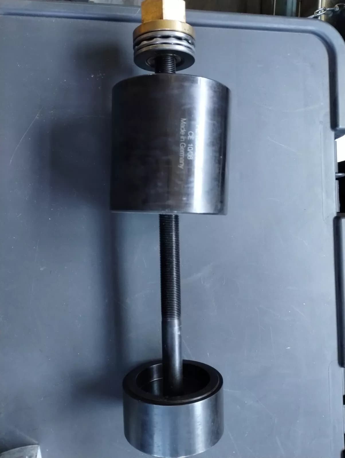 NEW BENTLEY genuine TOOL KIT BUSH F/DRIVE CSG No : PE109070PA