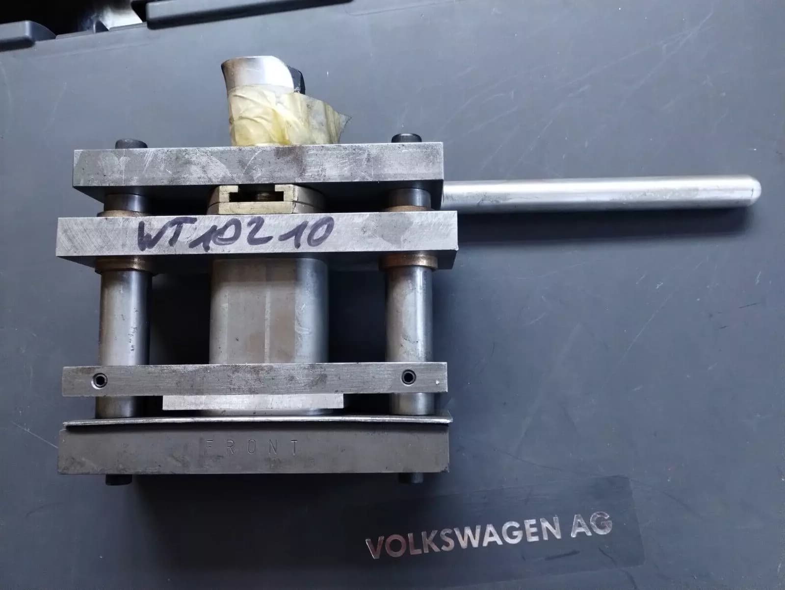 NEW BENTLEY genuine TOOL BOOT SWITCH APERTURE No: WT10210