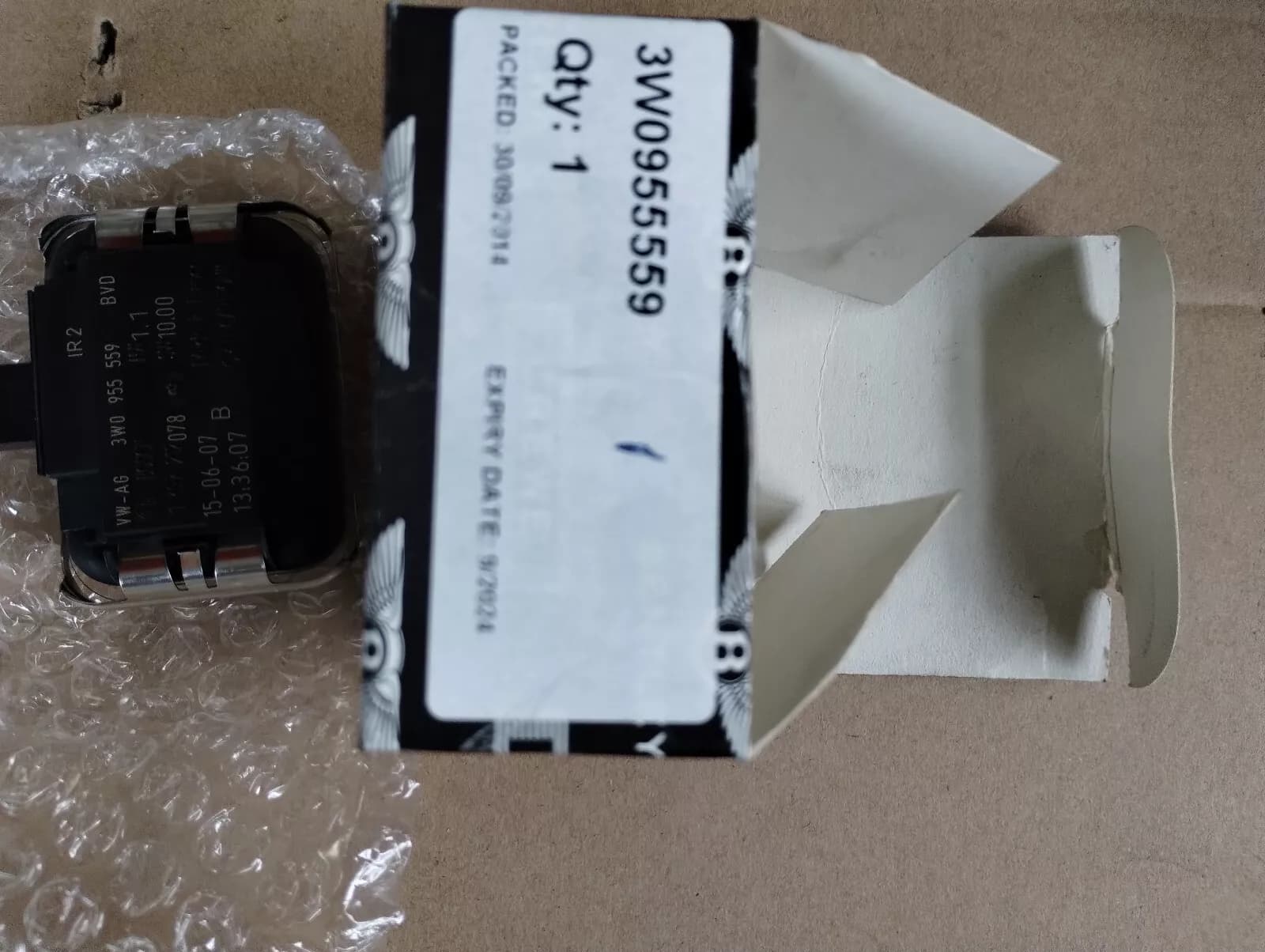 Bentley genuine SENSOR FOR RAIN AND LIGHT No:3W0955559