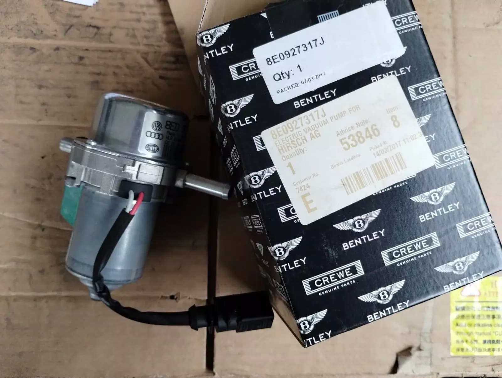 Bentley genuine ELECTRIC VACUUM PUMP No:8E0927317J