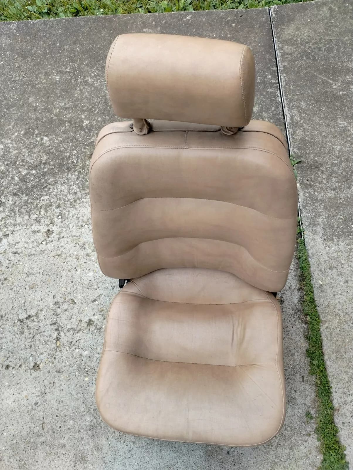 Maserati Biturbo leather seats front Beige