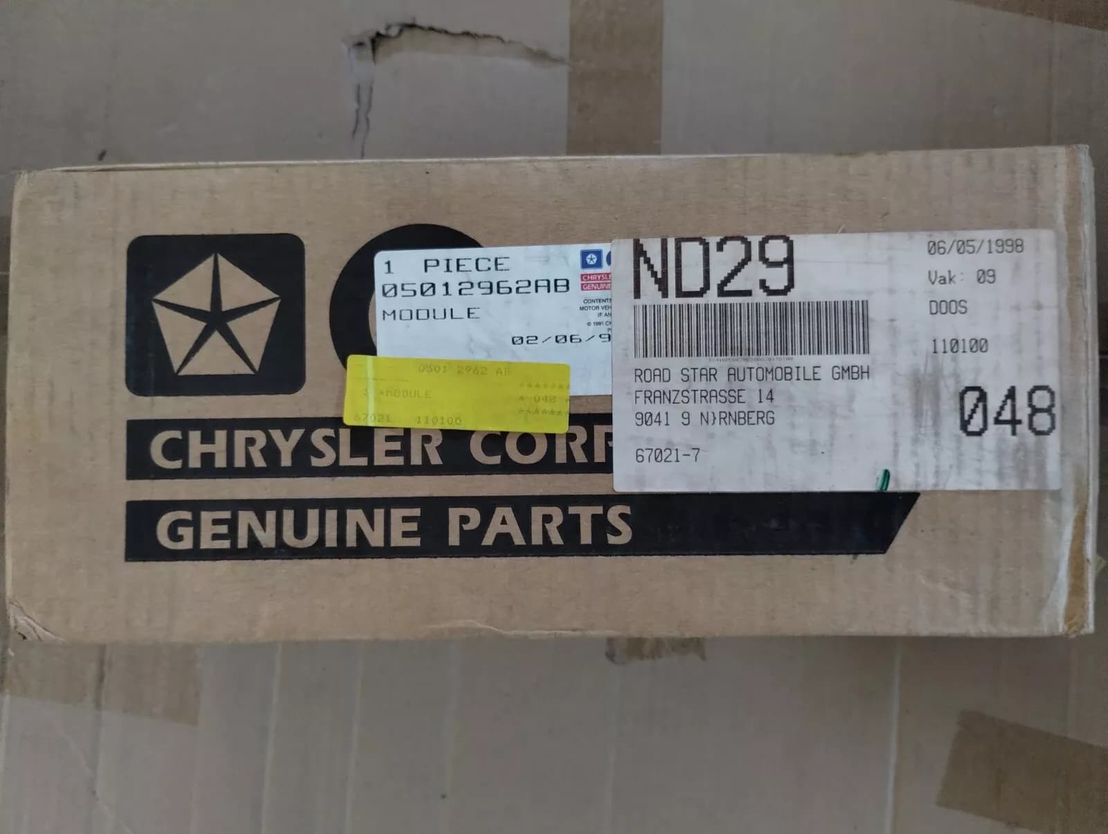 Genuine CHRYSLER Fuel Pump 1 pcs no: 05012962AB