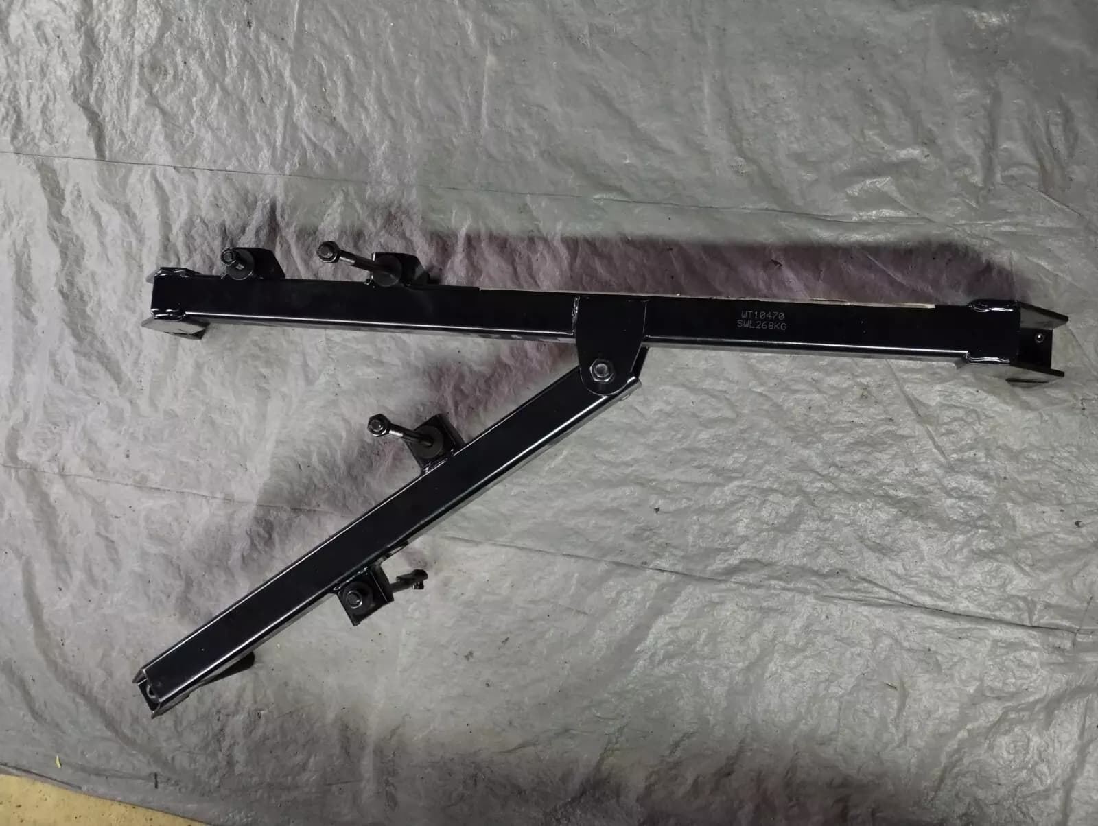 NEW BENTLEY genuine ENGINE SUPPORT BEAM No : WT10470