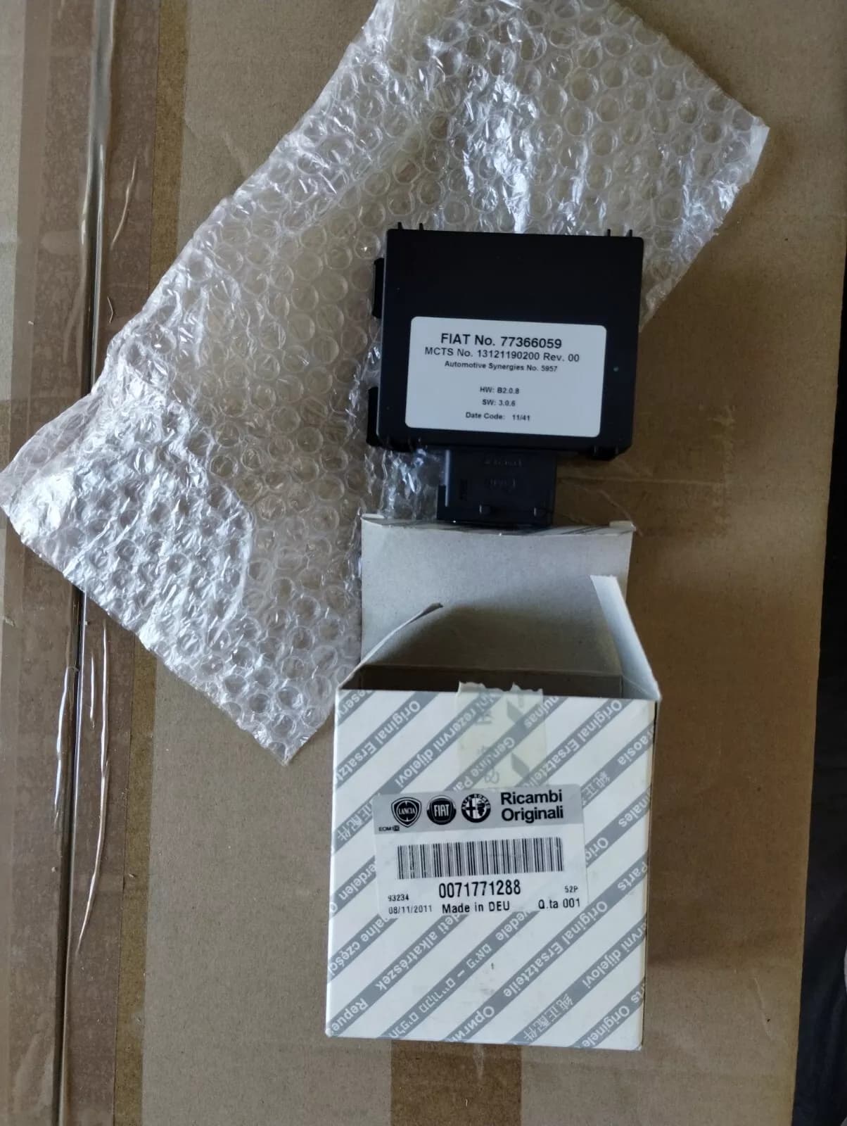 Genuine Fiat Convertible Top Roof Control Module No: 77366059 , 71771288