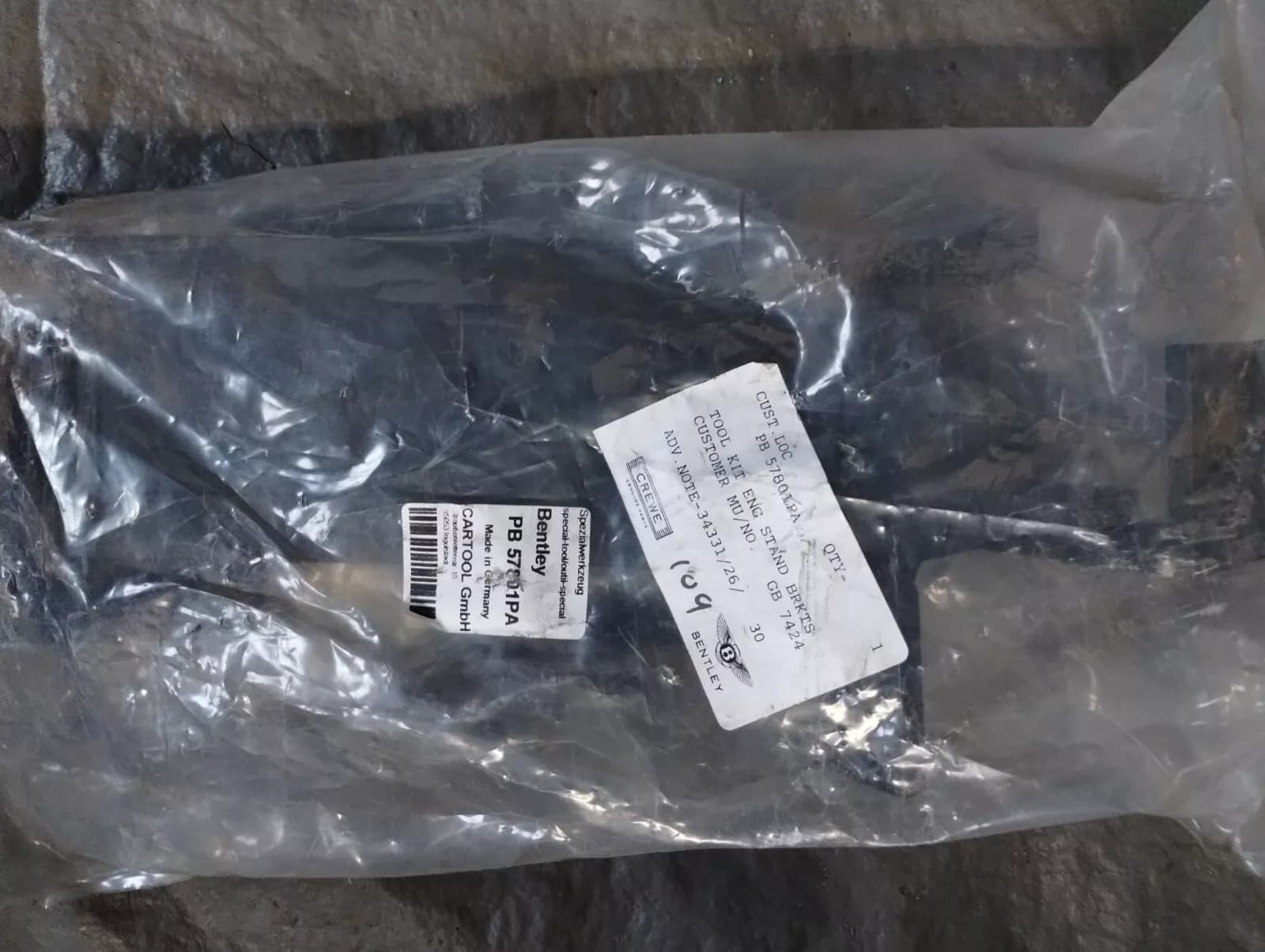 NEW BENTLEY genuine TOOL KIT ENG STAND BRACKETS No: PB57801PA