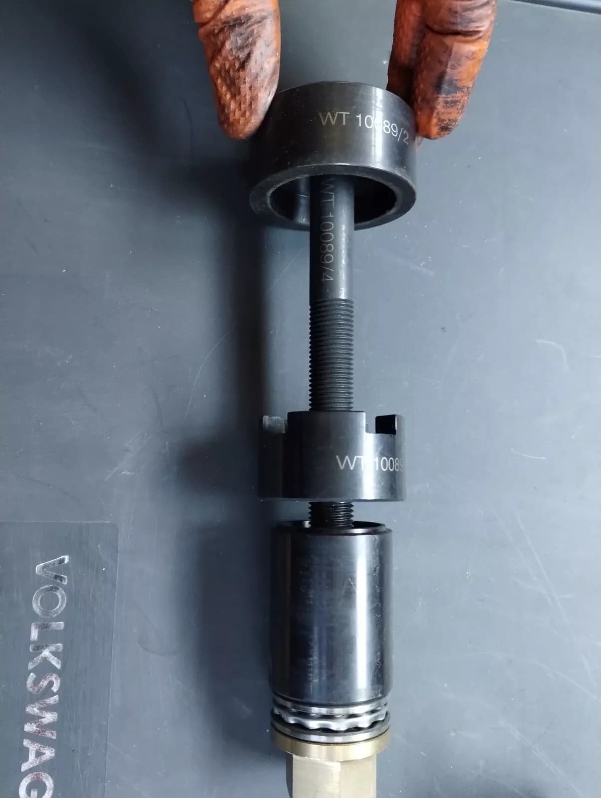 NEW BENTLEY genuine TOOL BUSH REMOVAL R UPRT No : WT10089