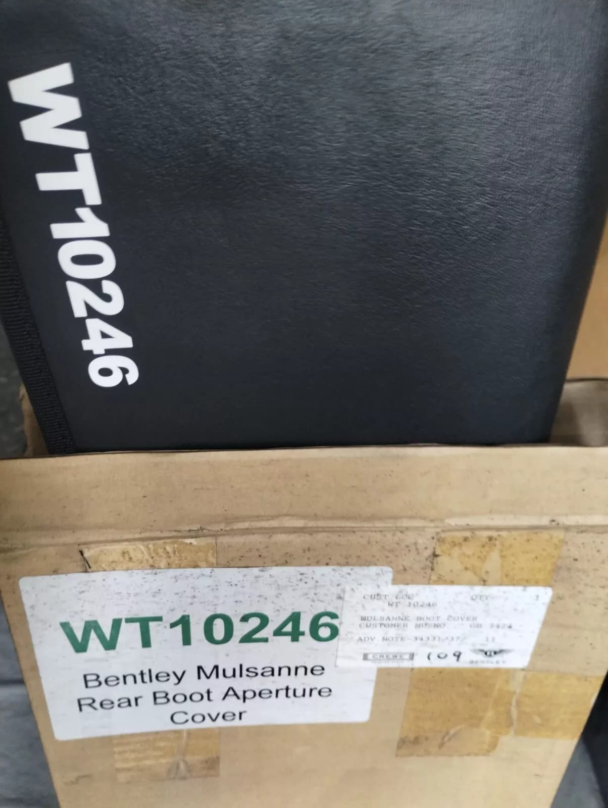 ORIGINAL BENTLEY MULSANNE REAR BOOT APERTURE COVER No: WT10246