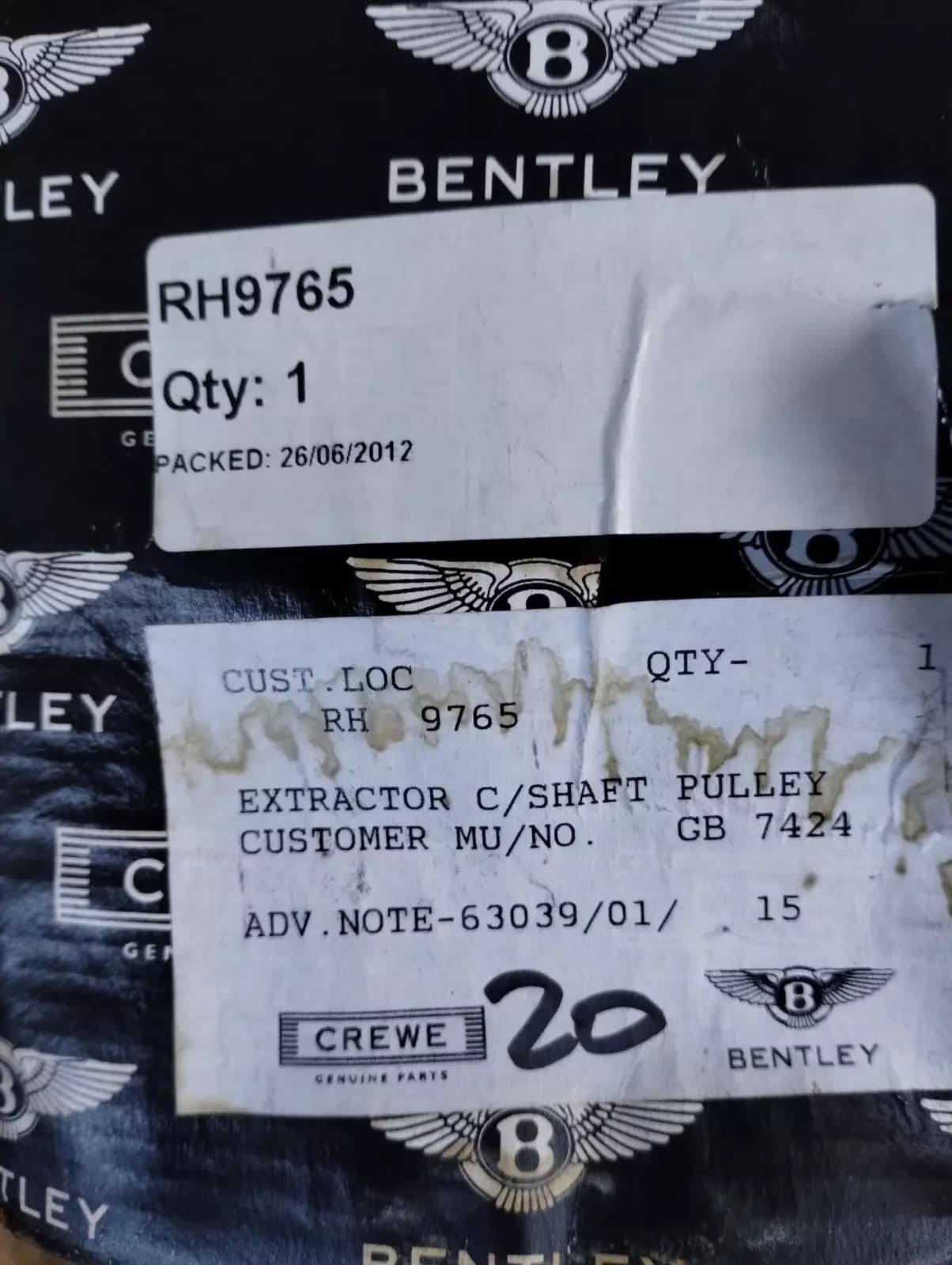 NEW BENTLEY genuine EXTRACTOR C/SHAFT PULLEY No: RH9765