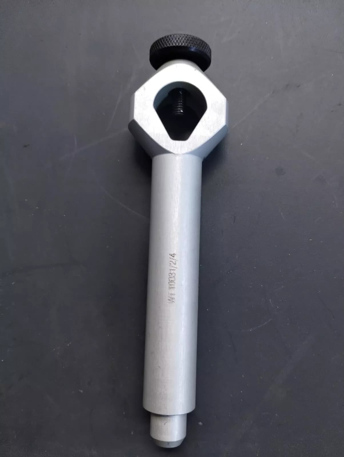 NEW BENTLEY genuine FRONT S/FRAME STNG POST No : WT10031/2/4