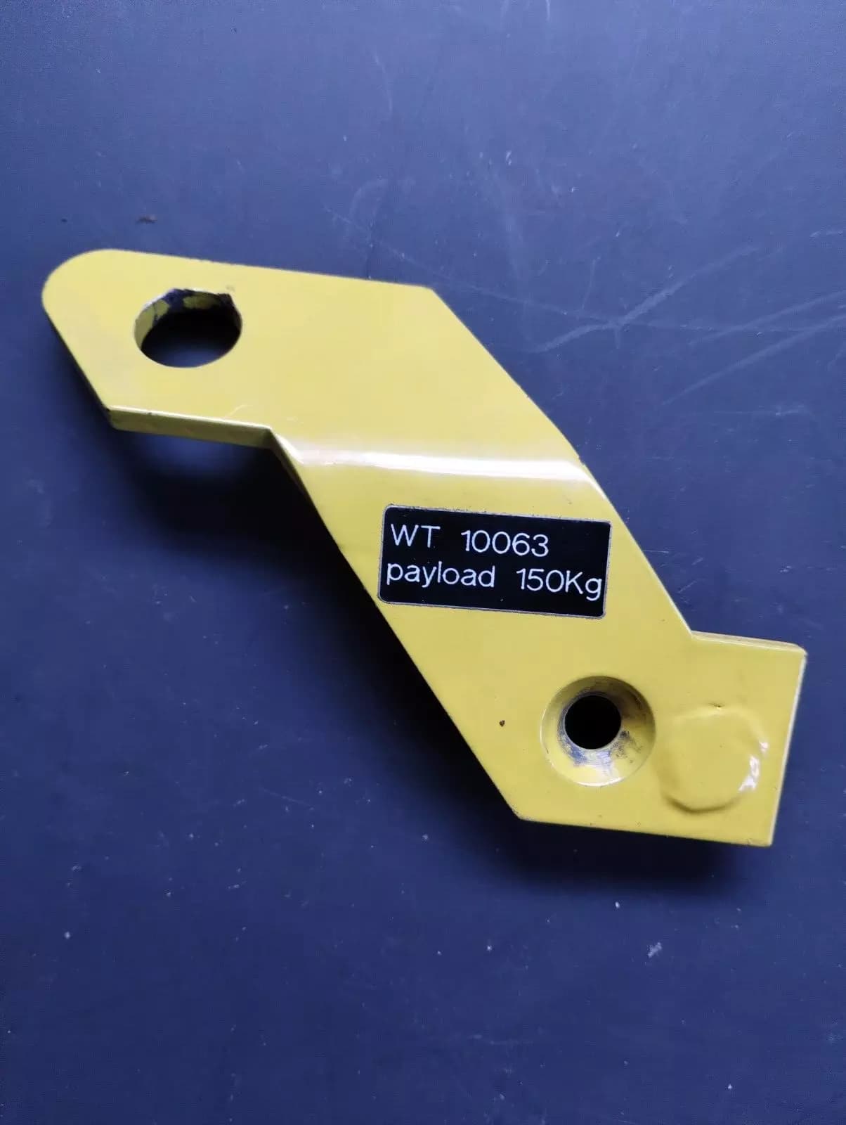 NEW BENTLEY genuine LIFTING EYE ENGINE FRONT No : WT10063