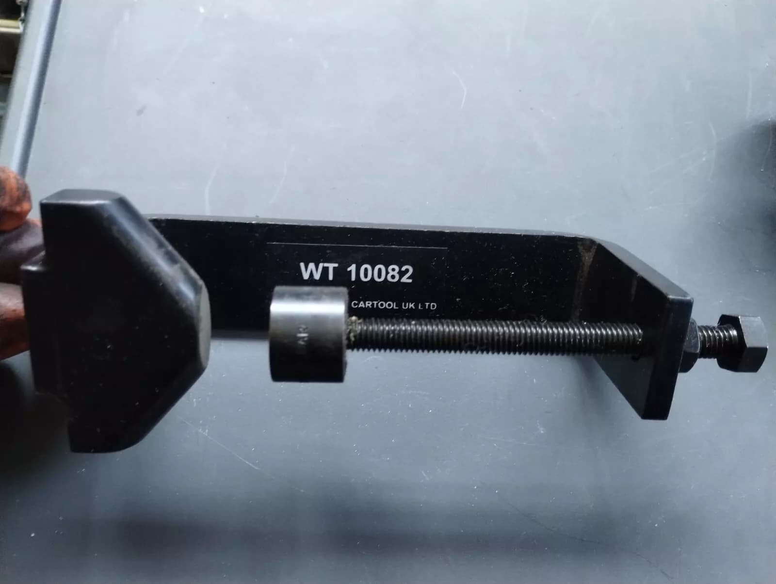 NEW BENTLEY genuine BRAKE PEDAL CLIP FITTING No: WT10082