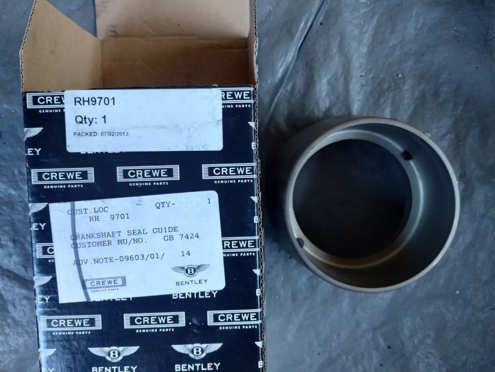 NEW BENTLEY genuine CRANKSHAFT SEAL GUIDE No: RH9701
