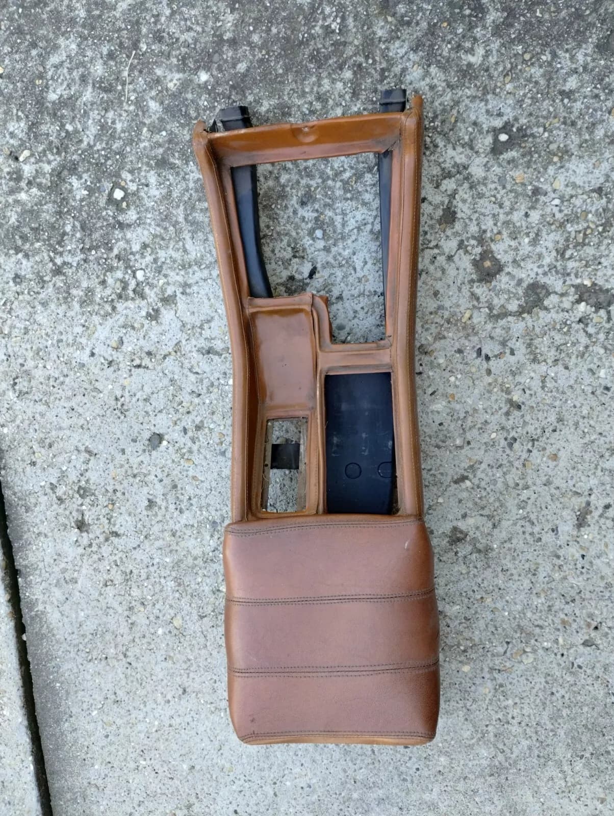 Maserati Biturbo Armrest cognac