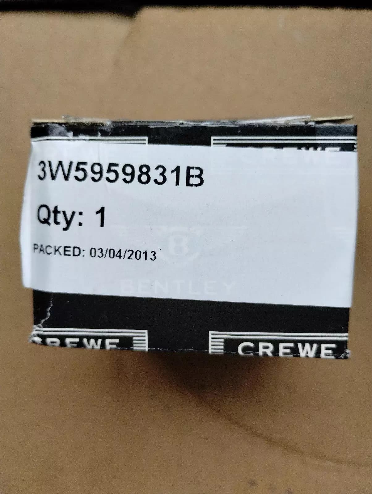 GENUINE BENTLEY PUSHBUTTON FOR REAR LID 1 PCS NR: 3W5959831B