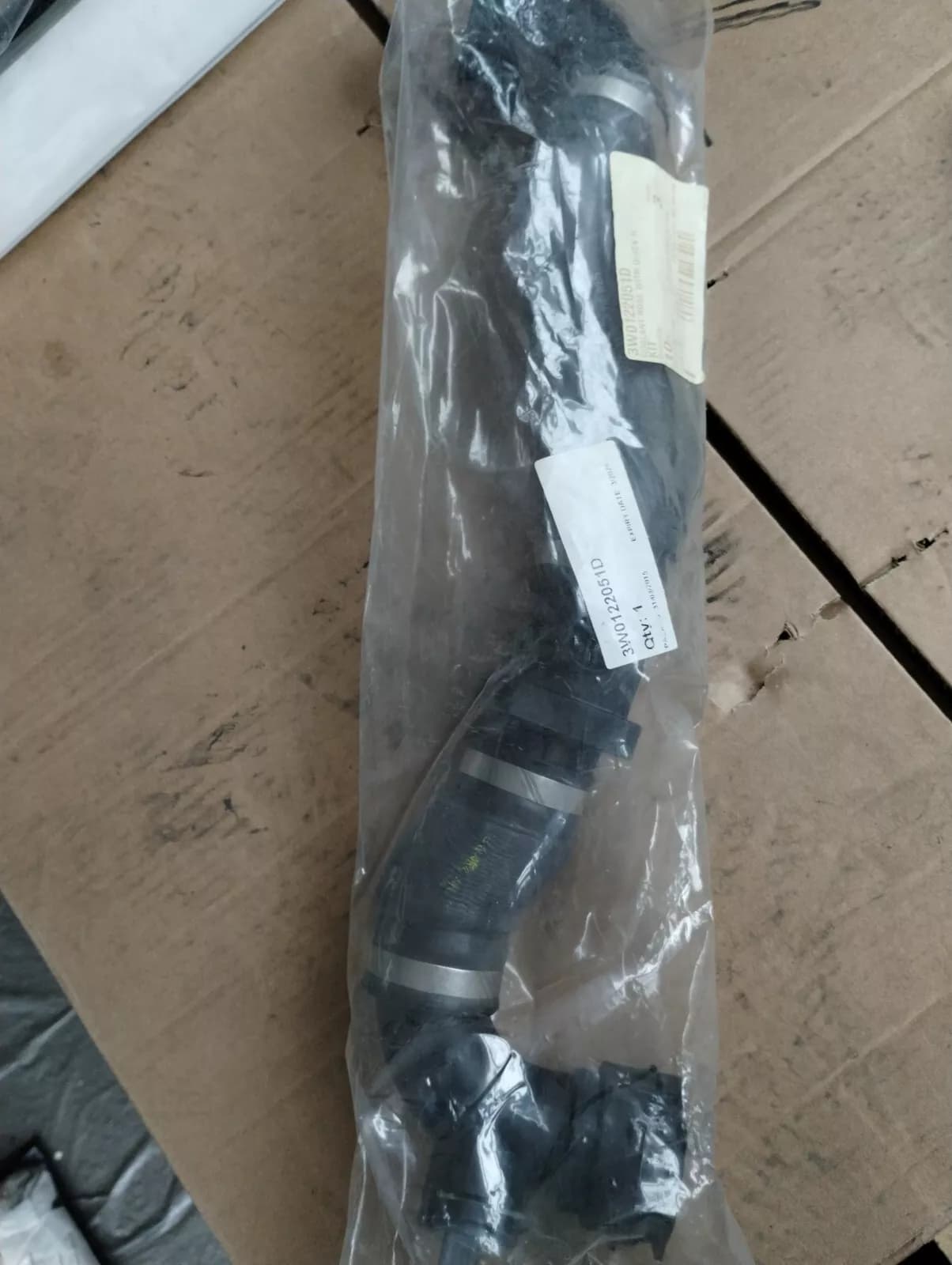 Bentley genuine COOLANT PANEL WITH MISCELLANEOUS No:3W0122051D