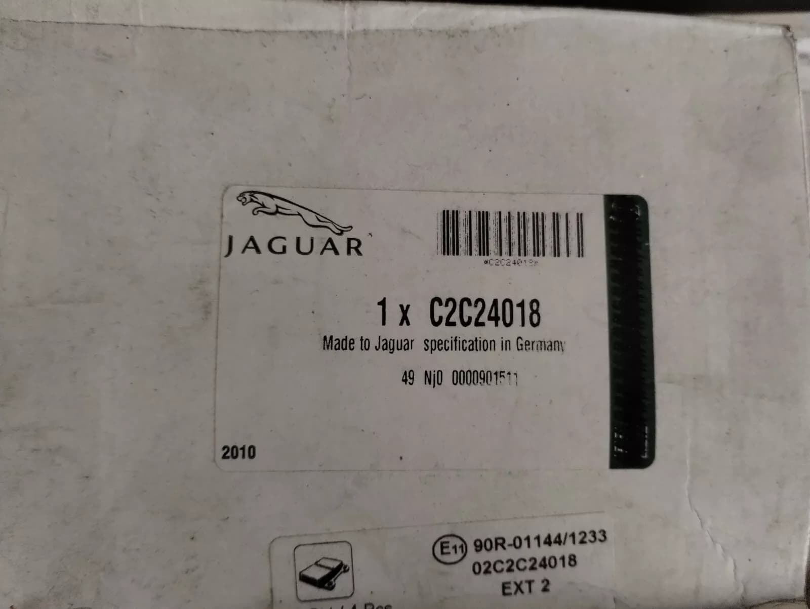 Original Jaguar XJR, S-Type R, Brake pad kit No: C2C24018