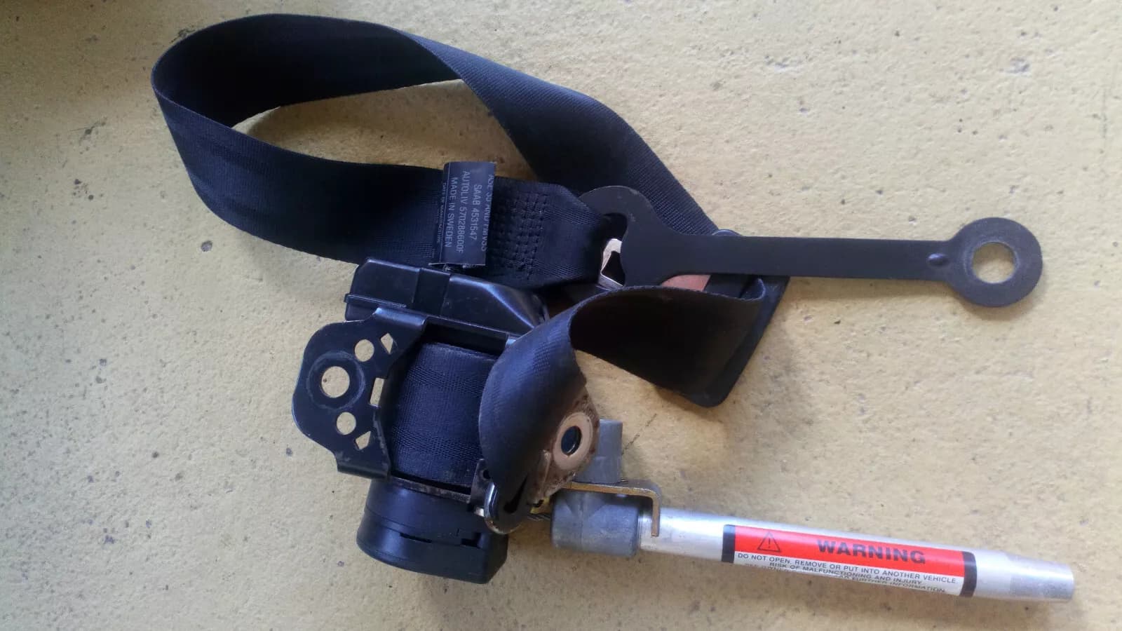 SAAB 900NG Convertible seat belt, right front, part no 4531547, year 1995