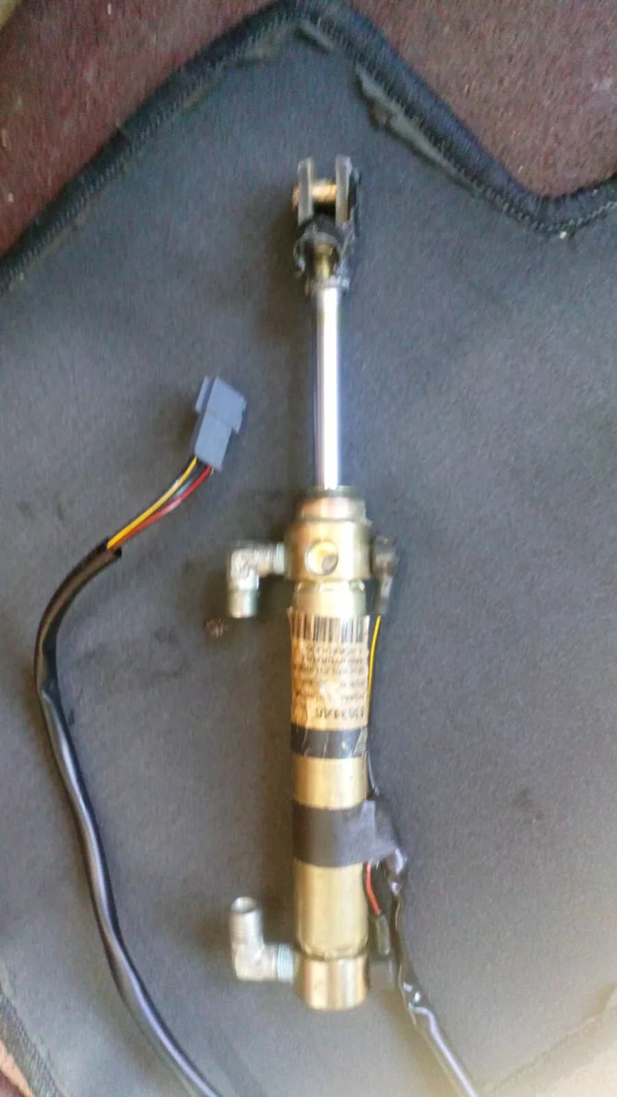 Saab 9-3 Convertible Top Cylinder Part No:5363148 LH Year:1998-03