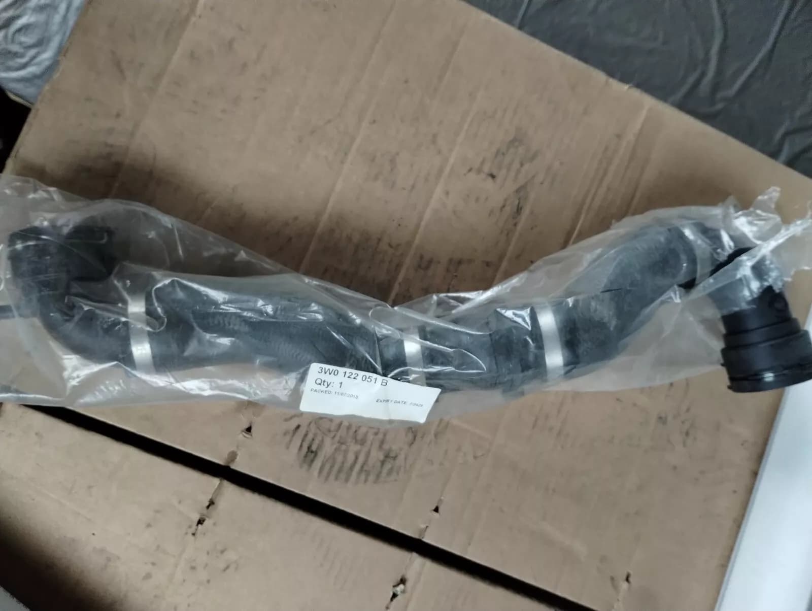 Bentley genuine COOLING HOSE TOP No:3W0122051B