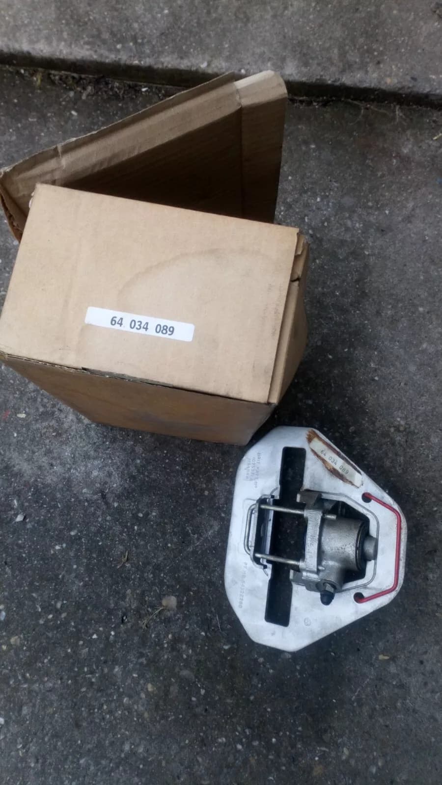 SAAB 99 Brake caliper part no :64034089