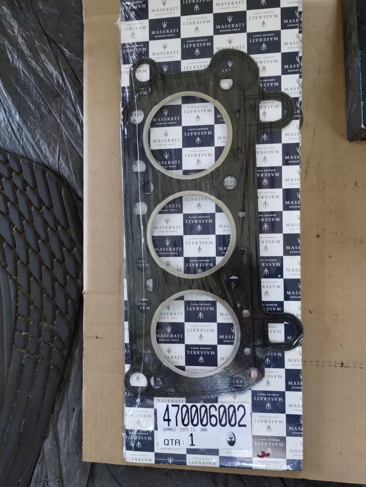 Genuine Maserati cylinder head gasket No : 470006002