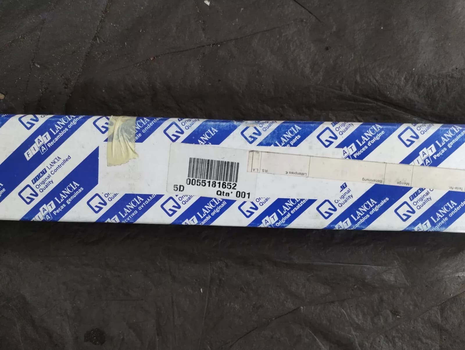 Genuine Fiat camshaft No: 55181652