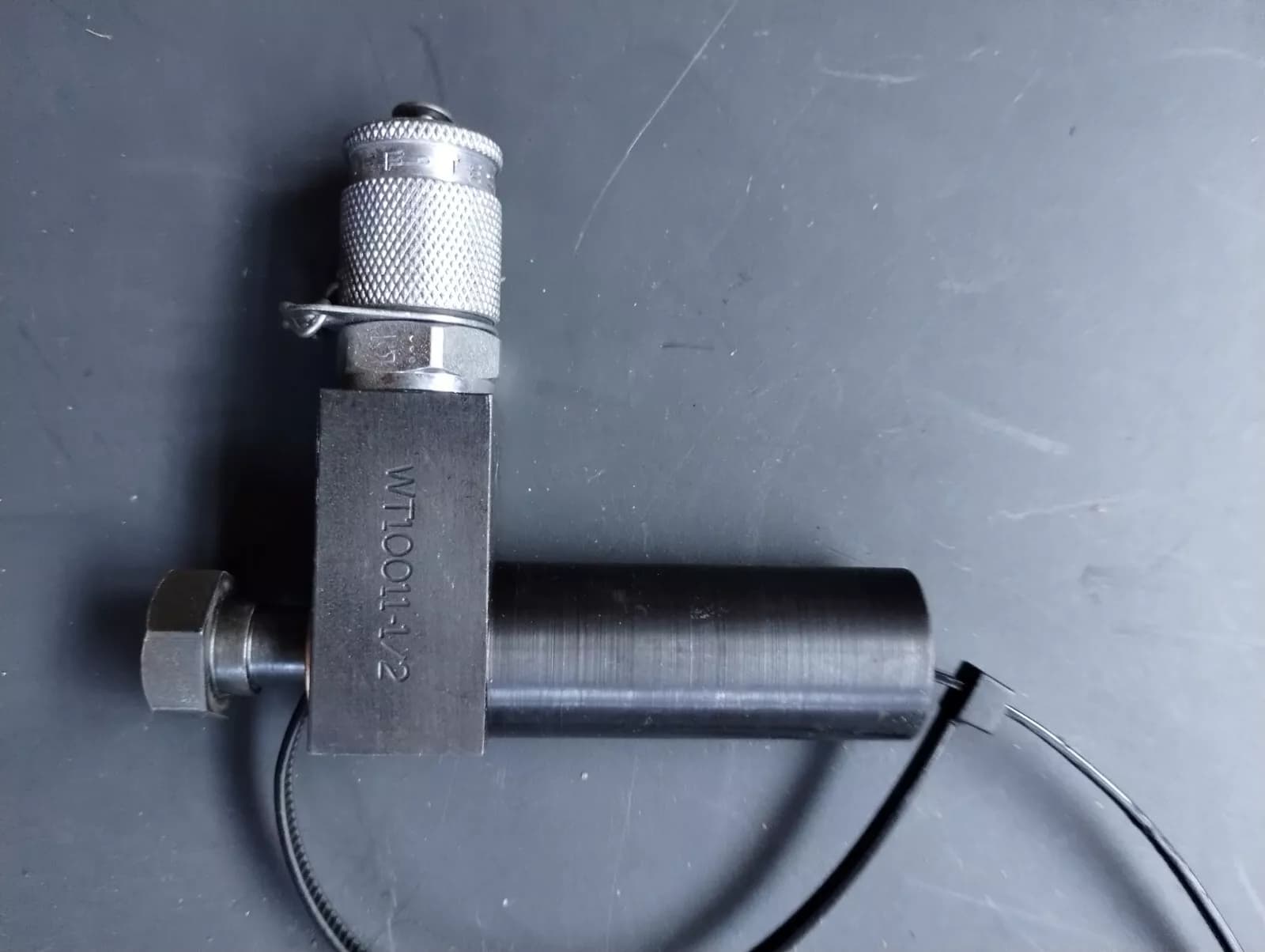 NEW BENTLEY genuine OIL PRESSURE TEST ADAPTOR No: WT10011-1/2