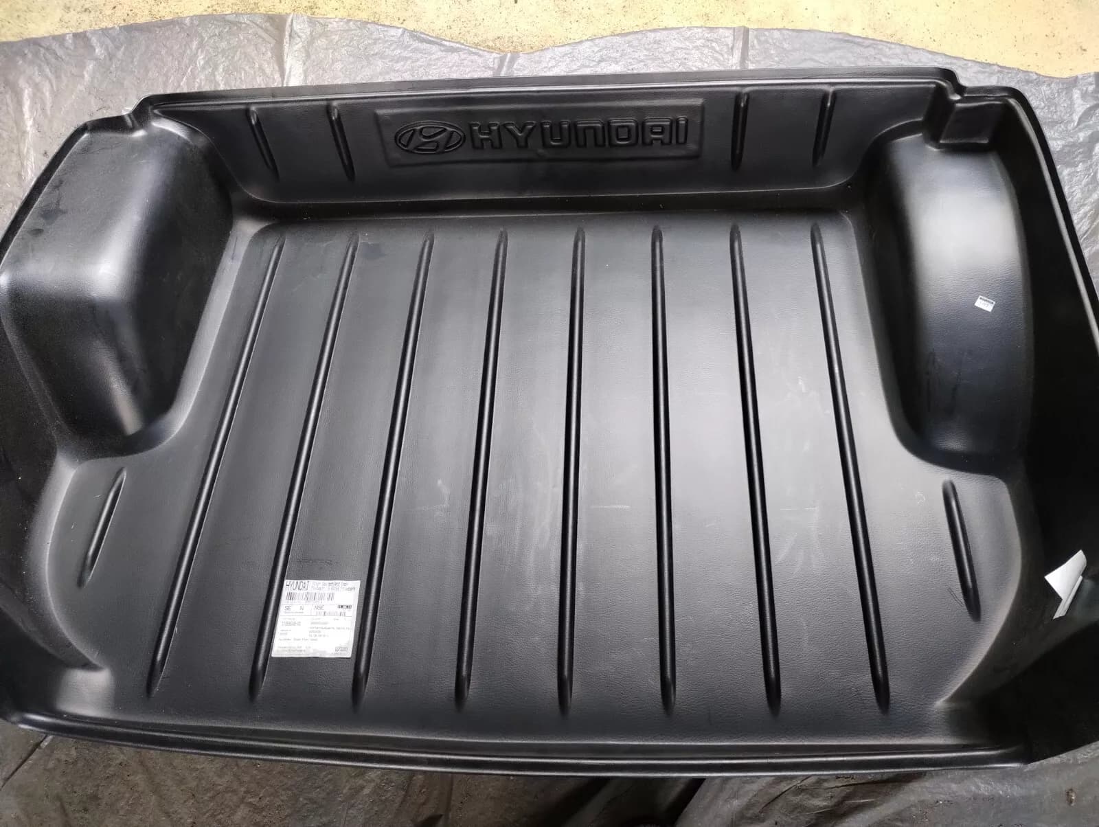HYUNDAI Santa Fe original trunk pan No : 9999Z030687