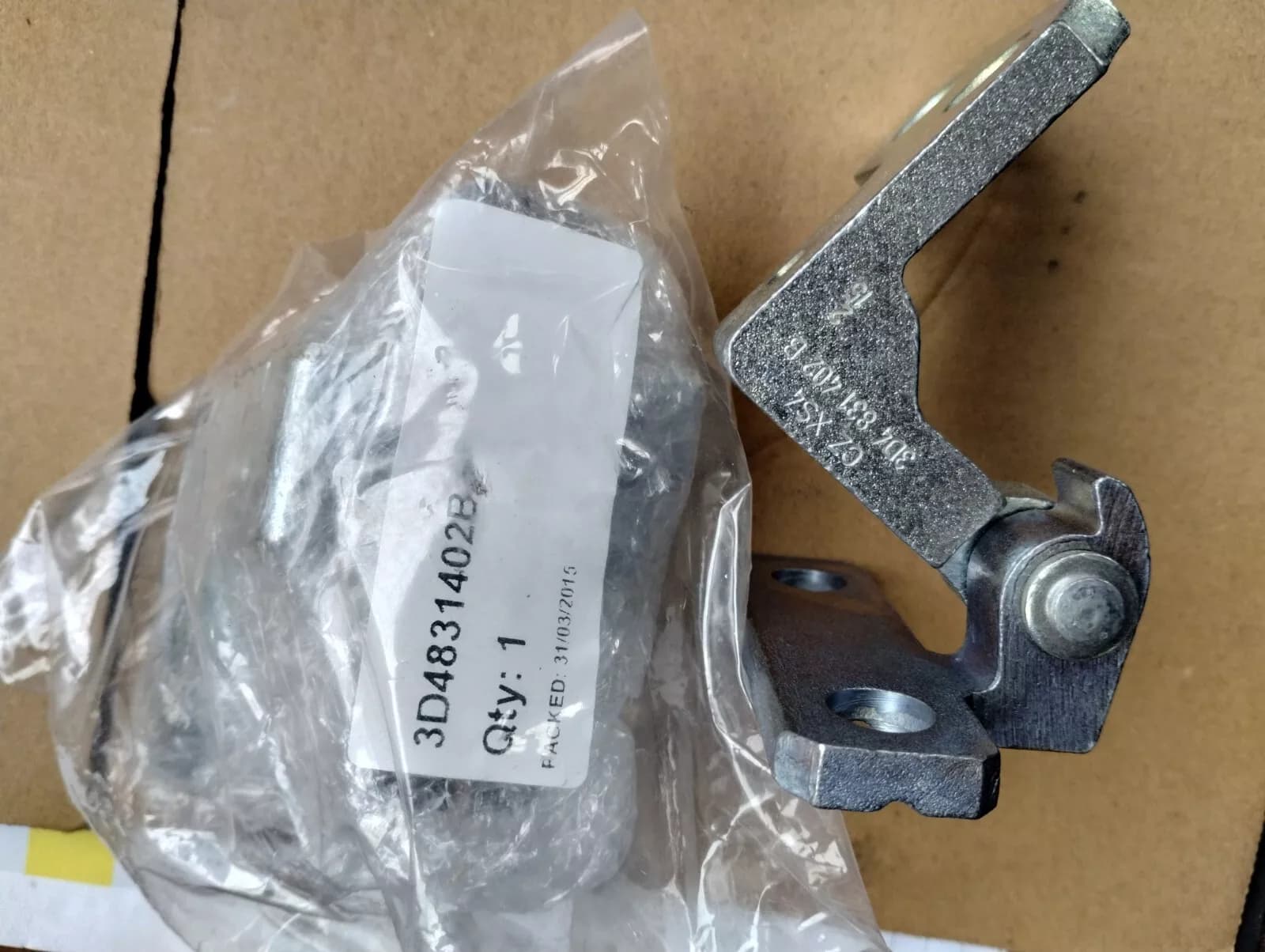 ORIGINAL BENTLEY DOOR HINGE 1 PCS no: 3D4831402B