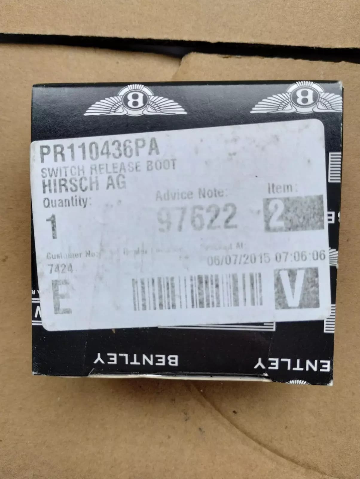 ORIGINAL BENTLEY SWITCH RELEASE BOOT 1 PCS NR: PR110436PA