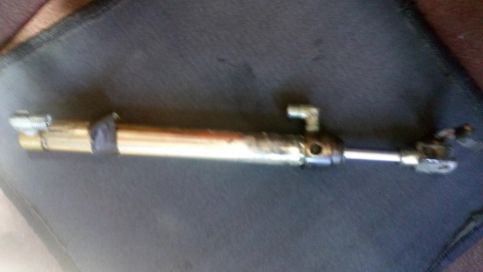 Saab 9-3 Convertible Top Cylinder part no:5363130 RH year:1998-03