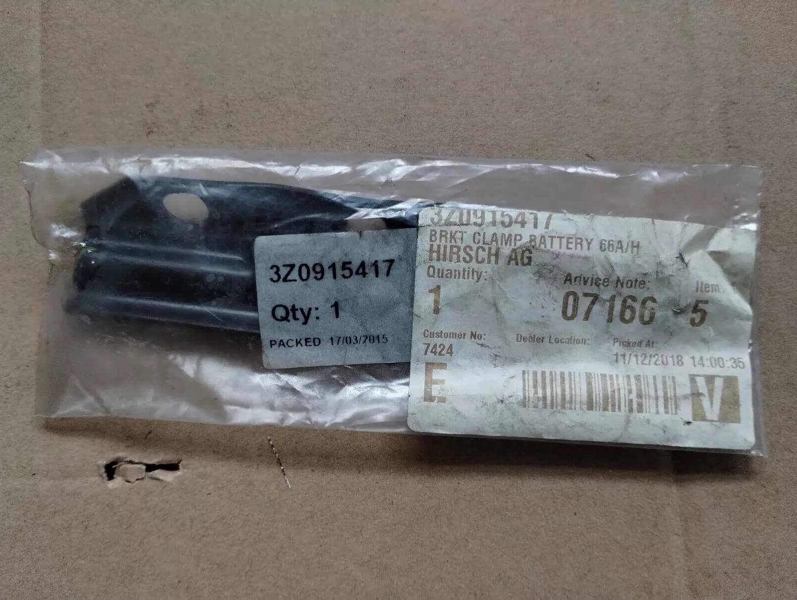 Bentley genuine BATTERY HOLDER RIGHT No:3Z0915417