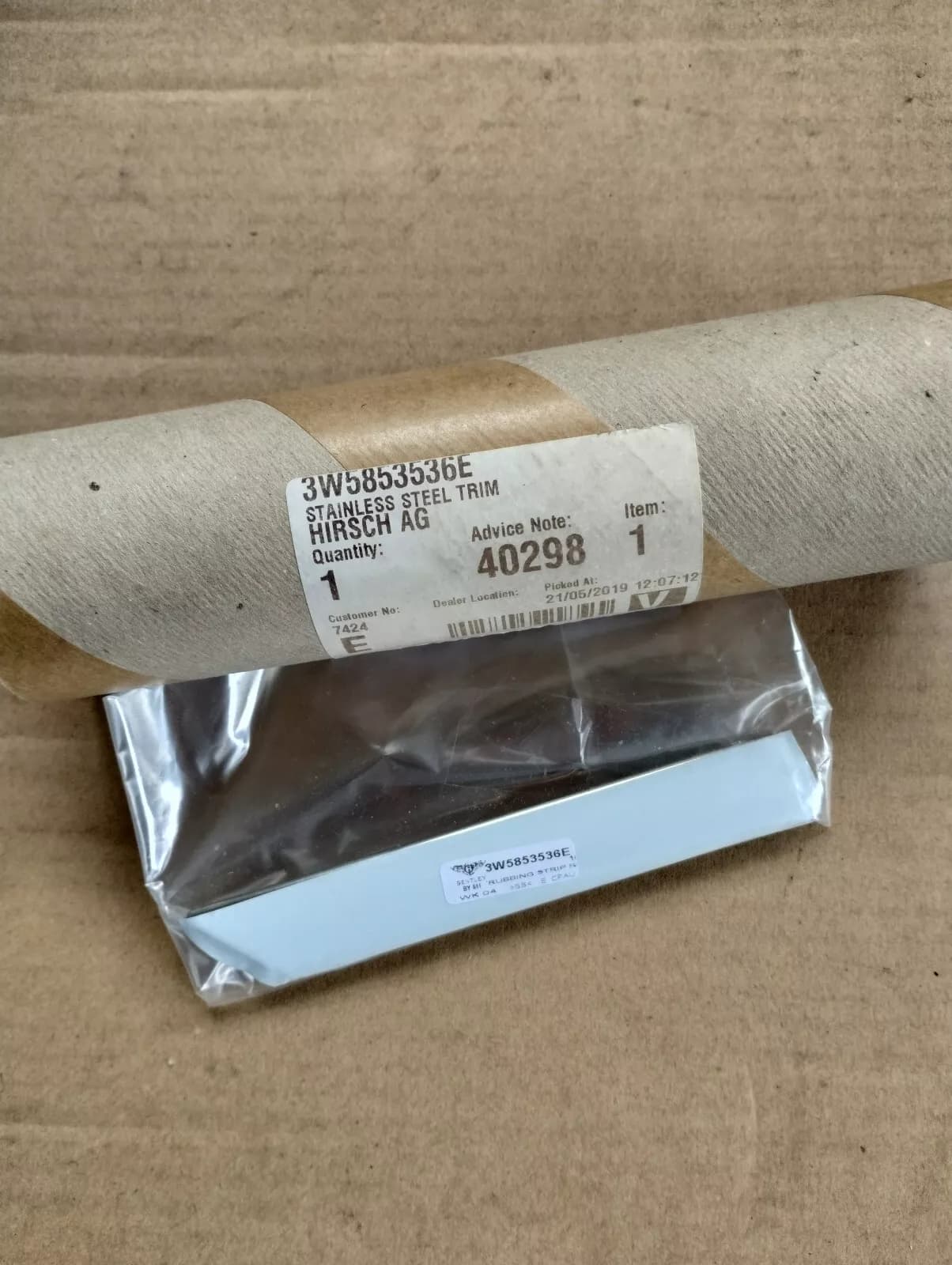 Bentley genuine STAINLESS STEEL TRIM No:3W5853536E