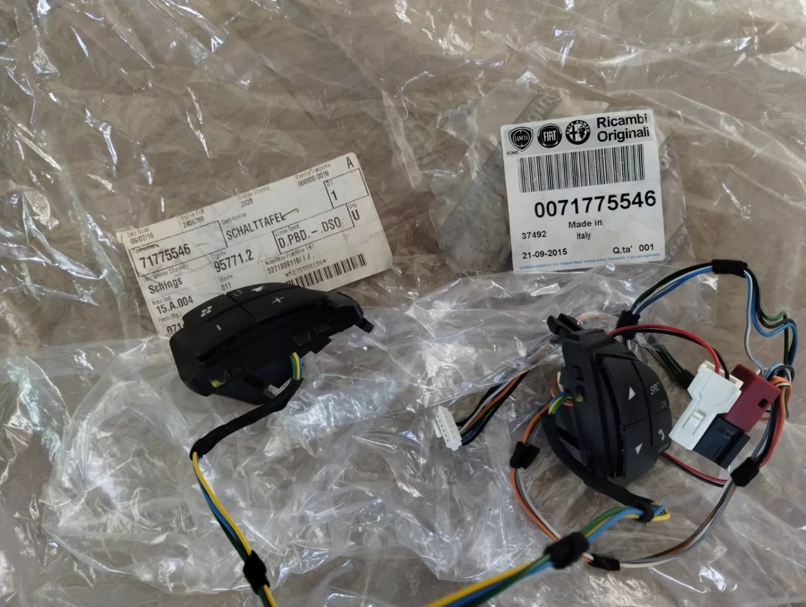 Genuine Fiat SWITCH PANEL No: 71775546