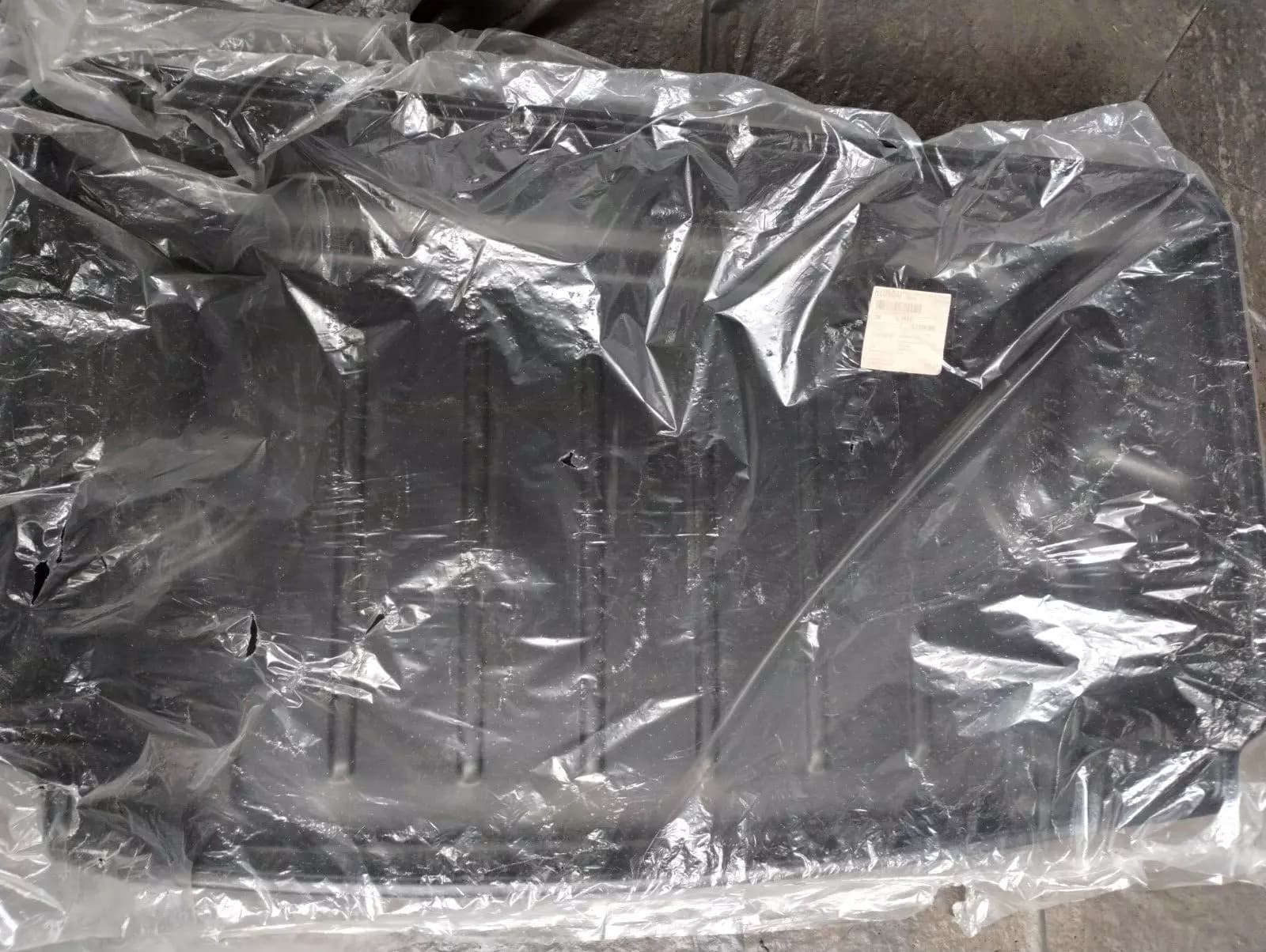 HYUNDAI iX 35 Genuine trunk pan No : 9999Z030788