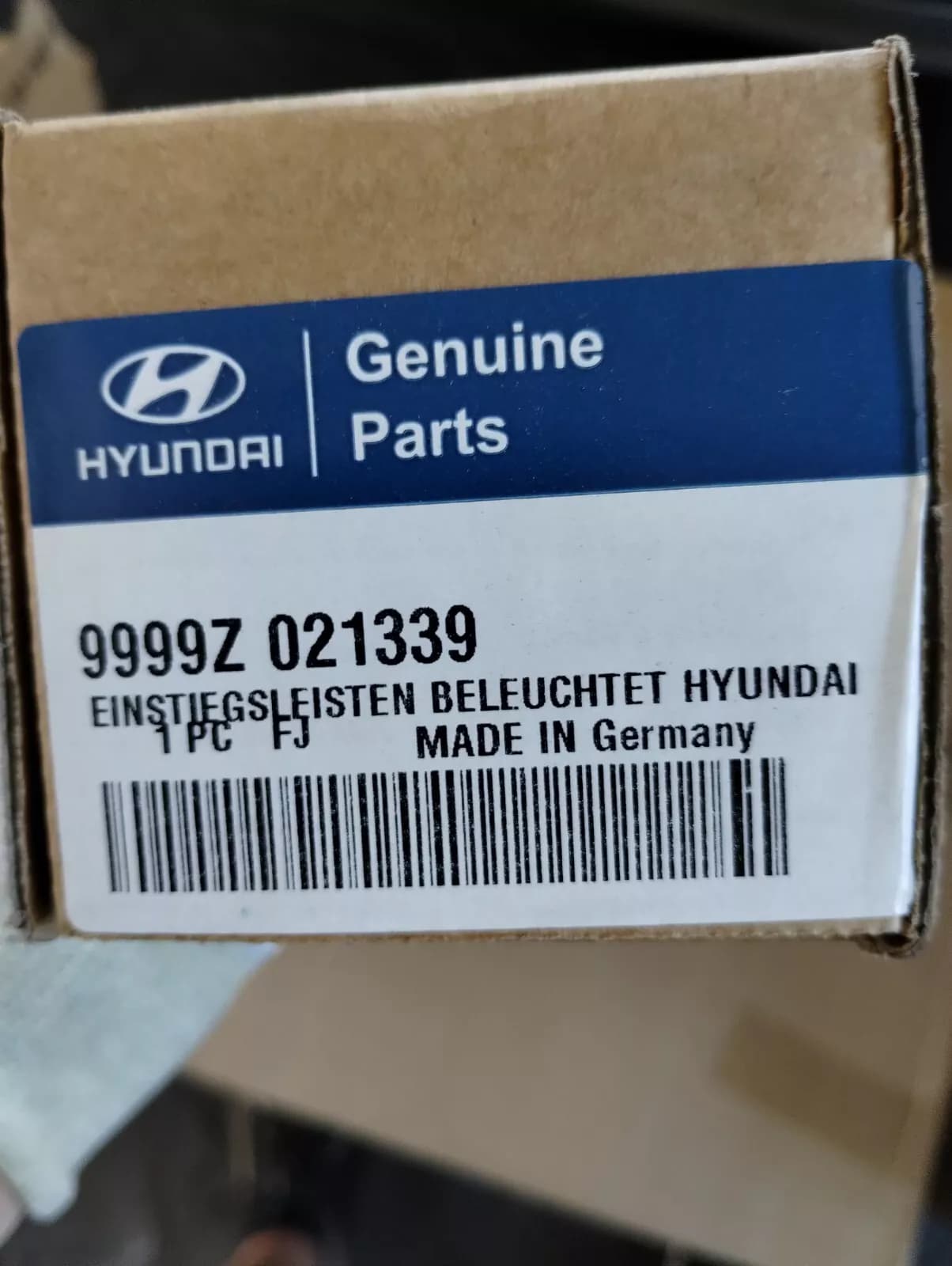 Genuine Hyundai door sill trims illuminated 1 pcs No: 9999Z021339