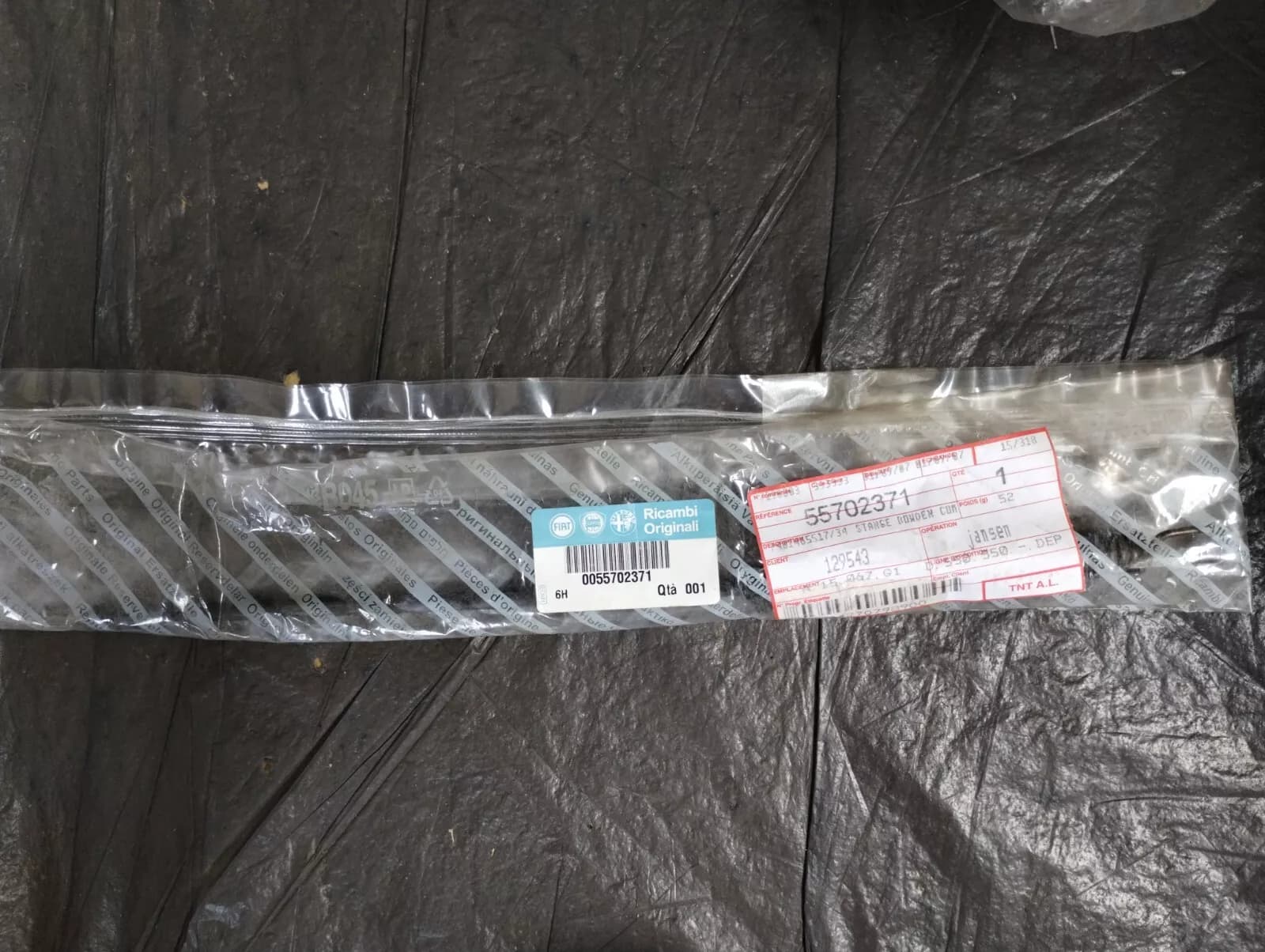 Genuine Fiat Front seat rod No : 55702371