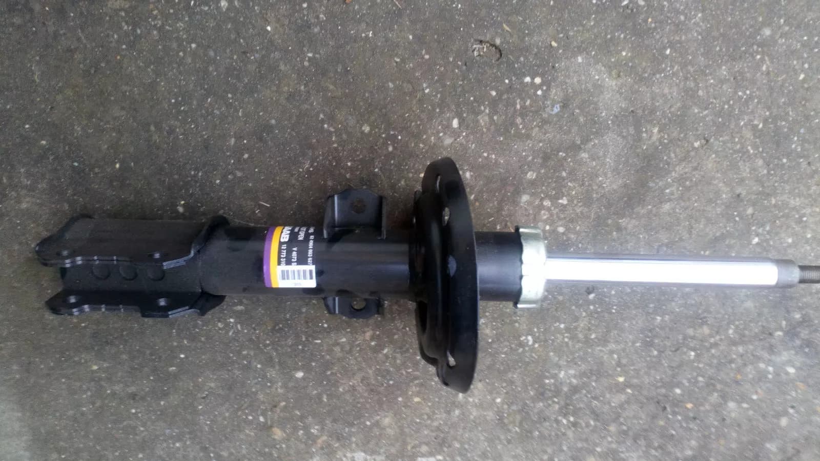 Saab 9-3 front shock absorber 1 pc left part no :12773310 Year:2002 09-