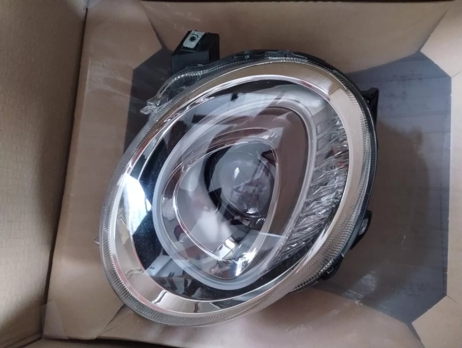Genuine Fiat 500 HEADLAMP No : 52088871 , 5207418