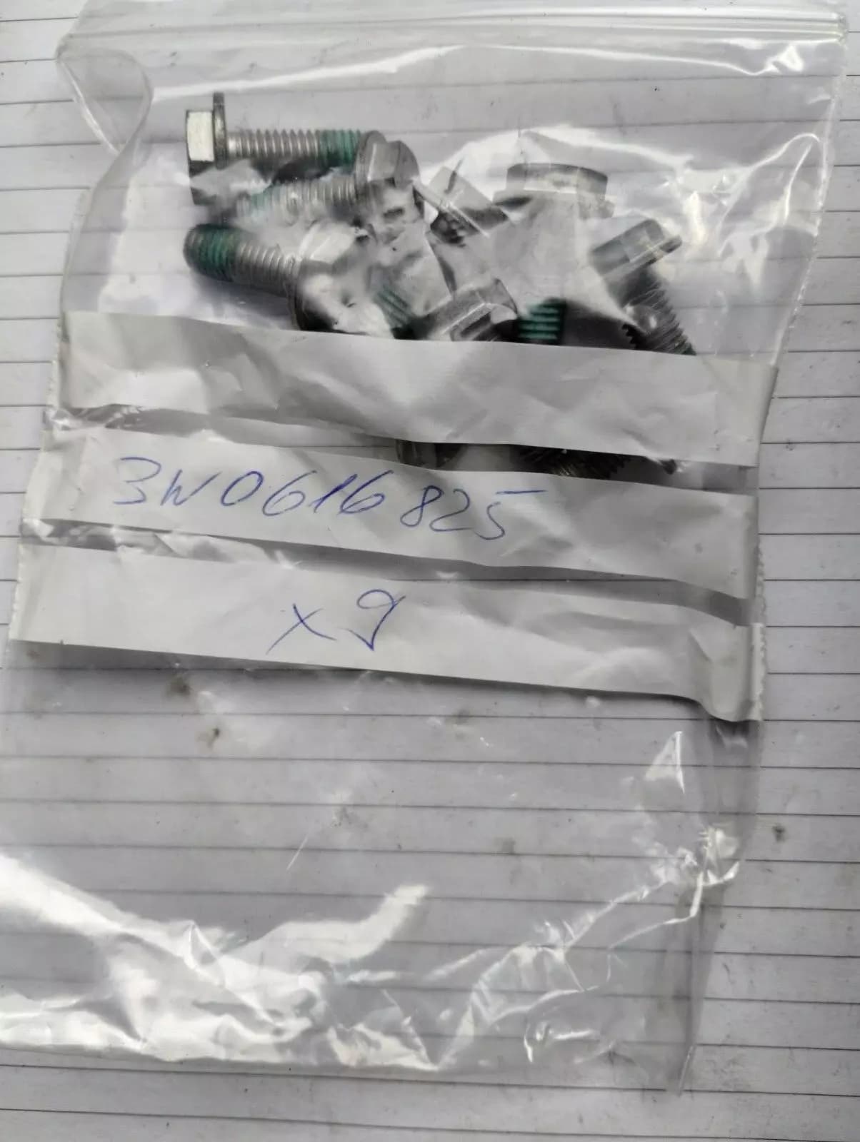 ORIGINAL VW GROUP PARTS, HEXAGON BOLT 9 PCS No: 3W0616825