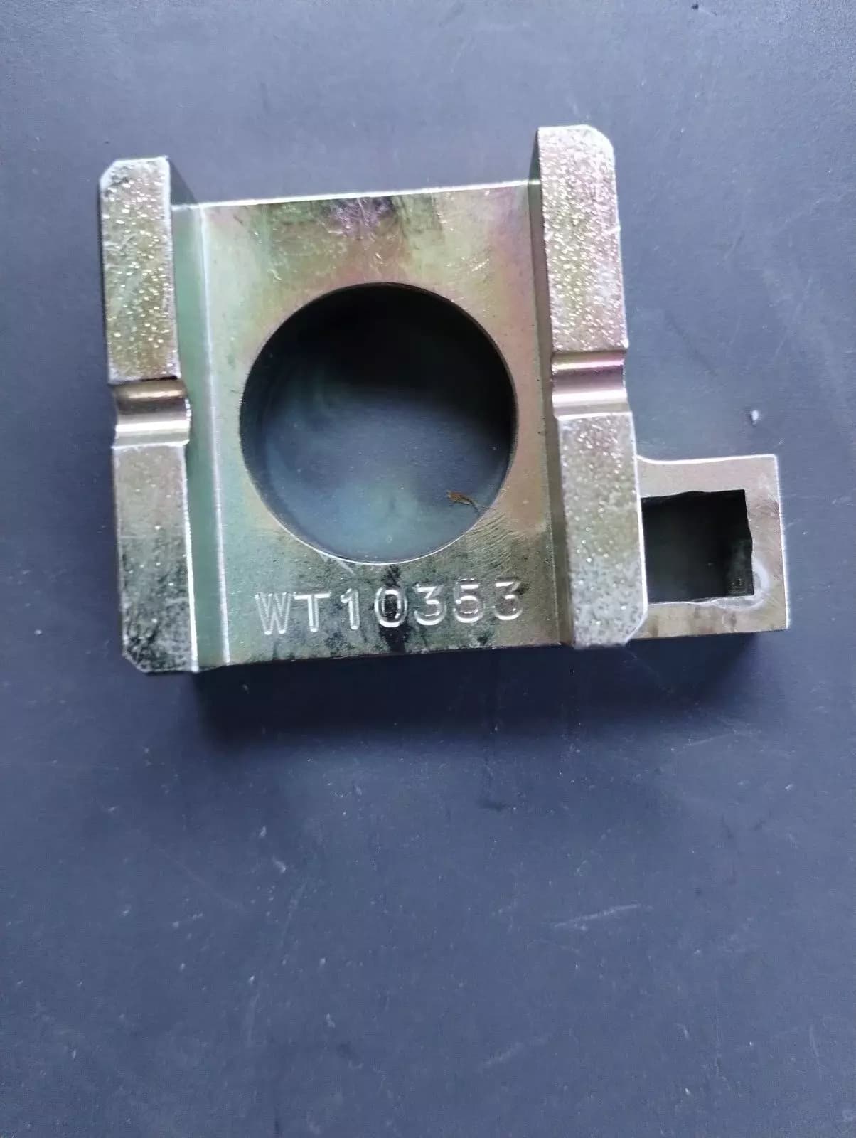 NEW BENTLEY genuine COUNTER HLD TOOL STUDBOX No: WT10353