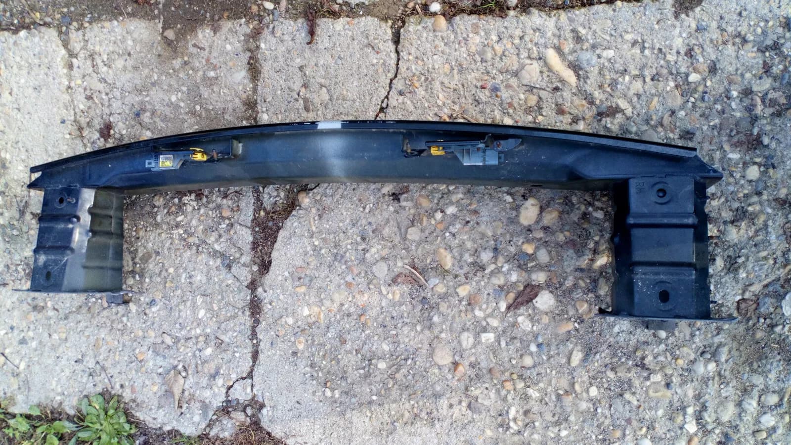 SAAB 9-3 front bumper reinforcement part no : 12769713 year:2003-08