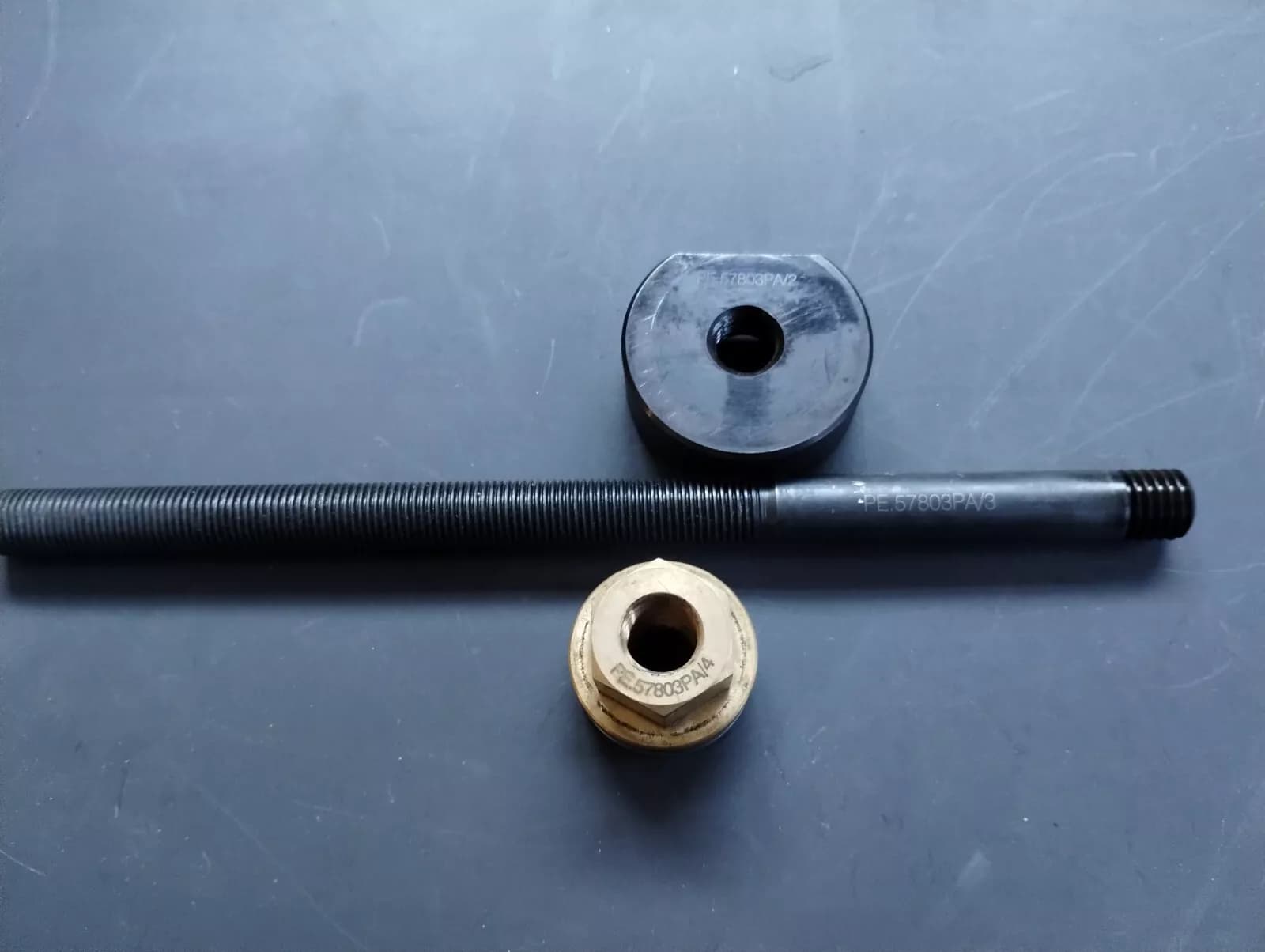 NEW BENTLEY genuine TOOL BUSH KIT REAR S/F No: PE57803PA