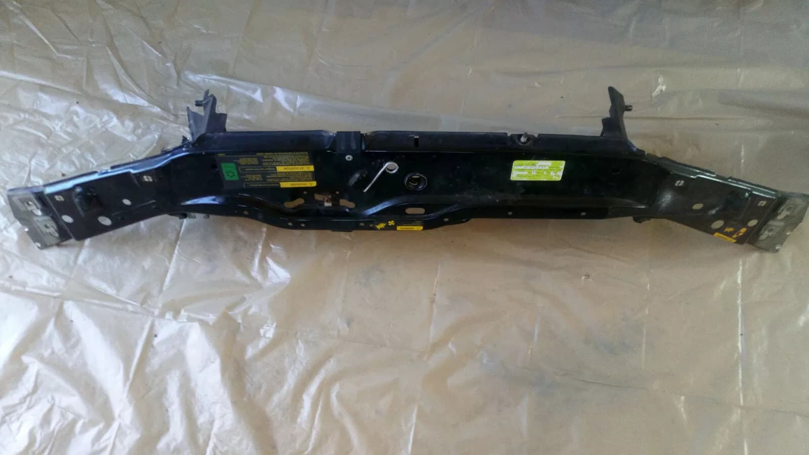 Saab 900 NG,9-3 Lock carrier, Bonnet color black part no: 4337549 Bj:1994-2003