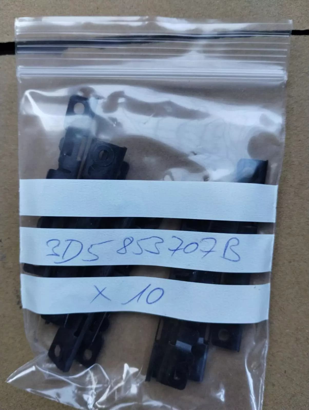 ORIGINAL BENTLEY RETAINING CLIP 10 PCS no: 3D5853707B